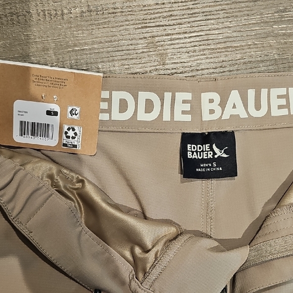Eddie Bauer Men's Beige Flat Front Shorts - Picture 9 of 11